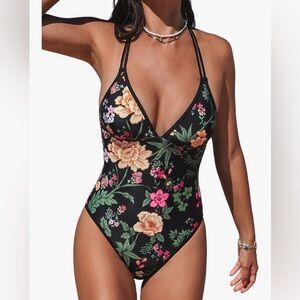 Cupshe Black Floral V-Neck One-Piece Swimsuit